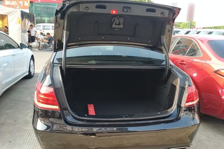 Used Mercedes-Benz E-Class 2015 Facelift E 200 L Trunk