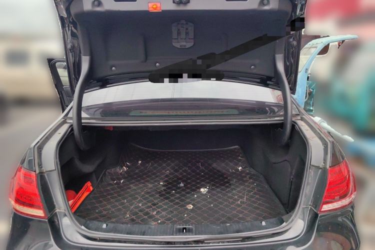 Used Mercedes-Benz E-Class 2015 Facelift E 200 L Trunk