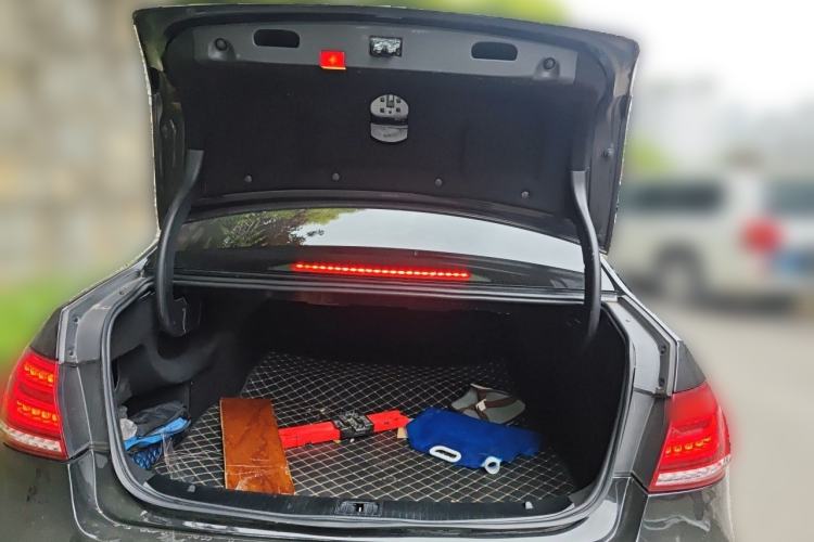 Used Mercedes-Benz E-Class 2015 E 260 L Trunk