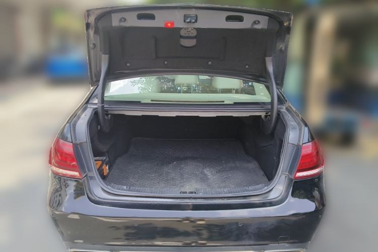 Used Mercedes-Benz E-Class 2015 E 200 L Trunk