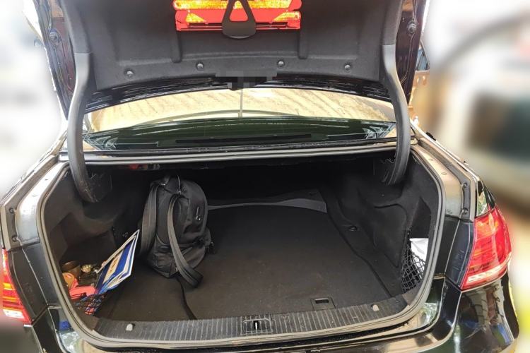 Used Mercedes-Benz E-Class 2015 E 200 L Trunk