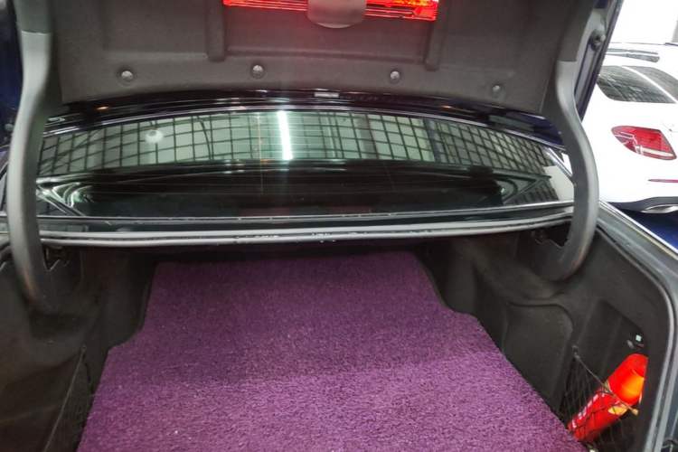 Used Mercedes-Benz E-Class 2015 Facelift E 200 L Trunk