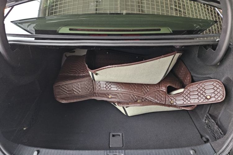 Used Mercedes-Benz E-Class 2015 Restyled E 260 L Sport Edition Trunk