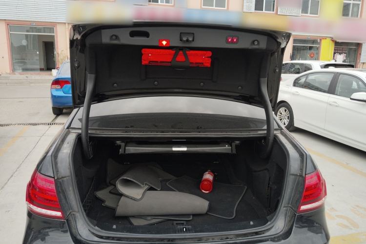 Used Mercedes-Benz E-Class 2015 E 400 L Hybrid Trunk