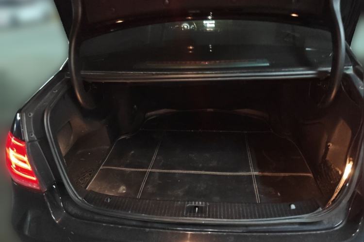 Used Mercedes-Benz E-Class 2015 E 200 L Trunk