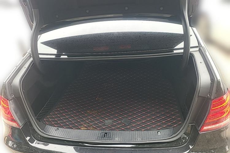 Used Mercedes-Benz E-Class 2015 E 260 L Sport Edition Trunk