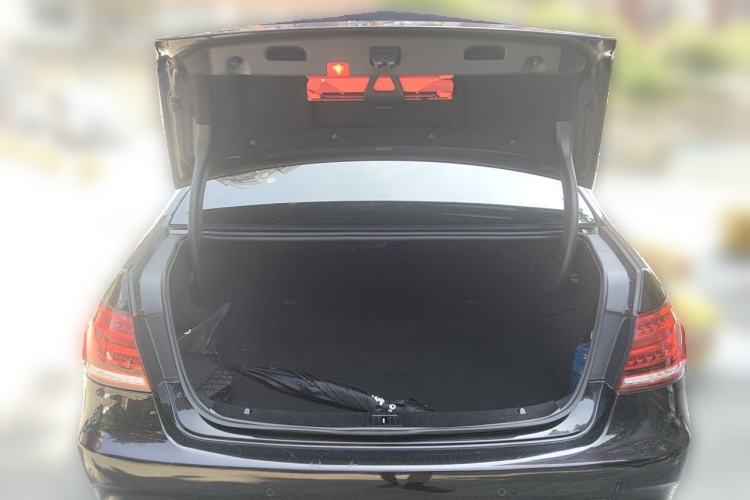 Used Mercedes-Benz E-Class 2015 E 260 L Sport & Fashion Model Trunk