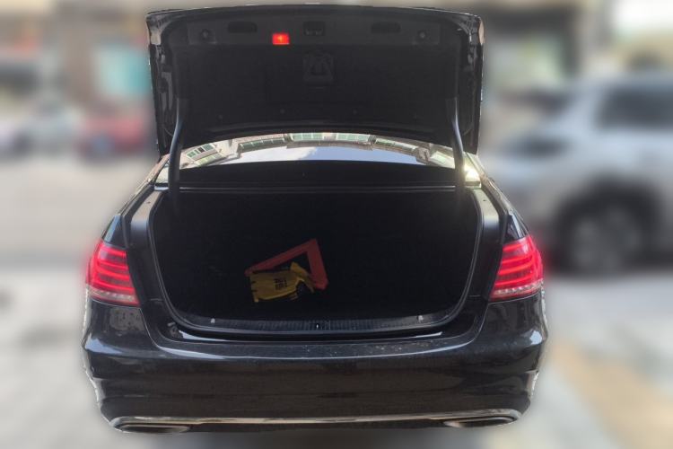 Used Mercedes-Benz E-Class 2015 Revised E 260 L Sporty and Stylish Edition Trunk