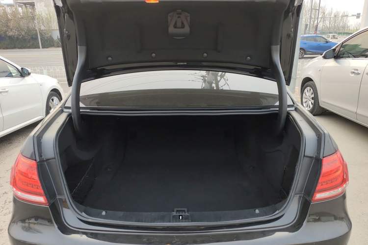 Used Mercedes-Benz E-Class 2015 Restyled E 260 L Sport Edition Trunk