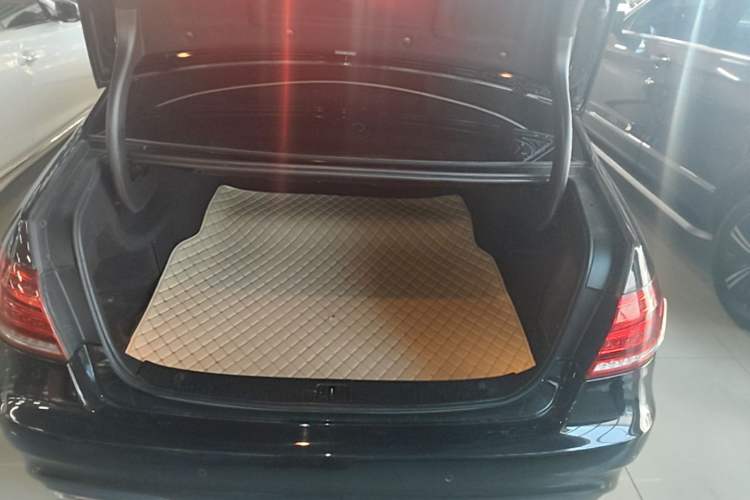 Used Mercedes-Benz E-Class 2015 Restyled E 260 L Sport Edition Trunk