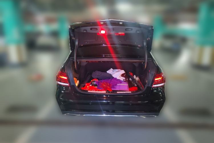 Used Mercedes-Benz E-Class 2015 E 260 L Trunk