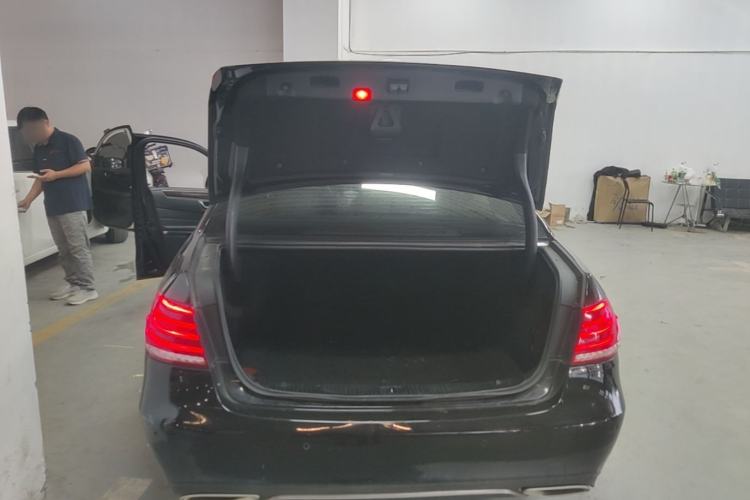Used Mercedes-Benz E-Class 2015 Facelift E 200 L Trunk