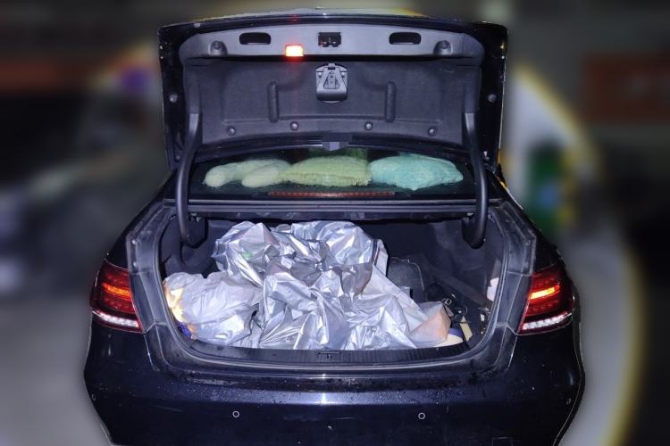 Used Mercedes-Benz E-Class 2015 E 200 L Trunk