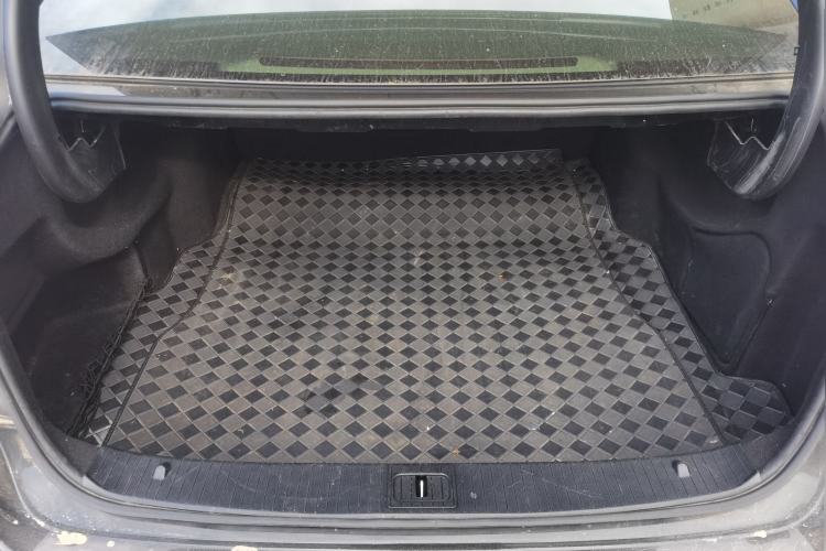 Used Mercedes-Benz E-Class 2015 Revised E 260 L Trunk