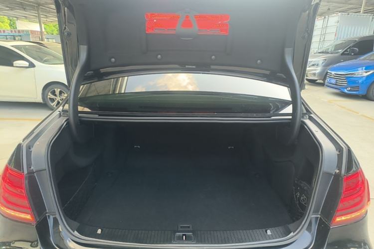 Used Mercedes-Benz E-Class 2015 Restyled E 260 L Sport Edition Trunk