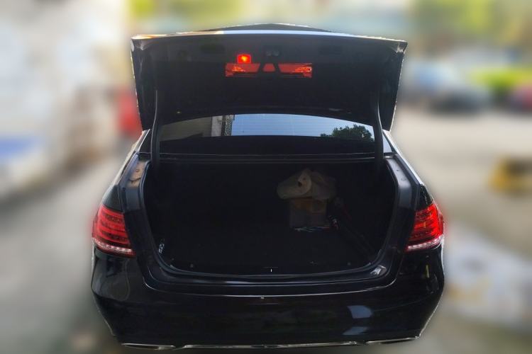 Used Mercedes-Benz E-Class 2015 E 200 L Sport Edition Trunk