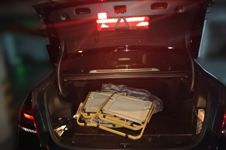 Used Mercedes-Benz E-Class 2015 E 200 L Trunk