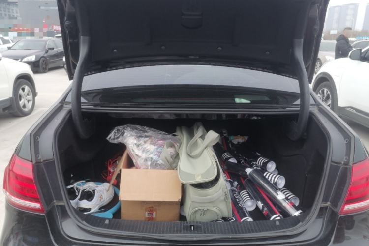 Used Mercedes-Benz E-Class 2015 Facelift E 200 L Trunk