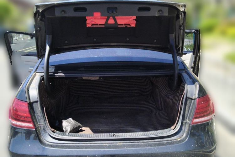 Used Mercedes-Benz E-Class 2015 E 260 L Trunk