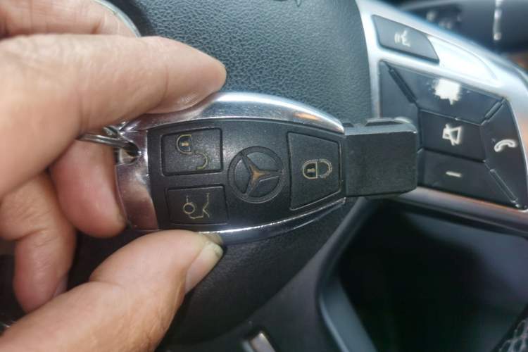 Used Mercedes-Benz E-Class 2015 E 260 L Vehicle Key