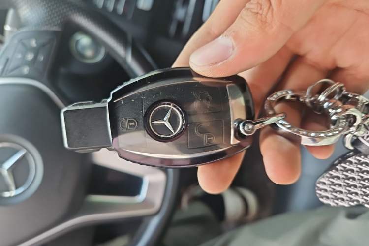 Used Mercedes-Benz E-Class 2015 Restyled E 260 L Sport Edition Vehicle Key