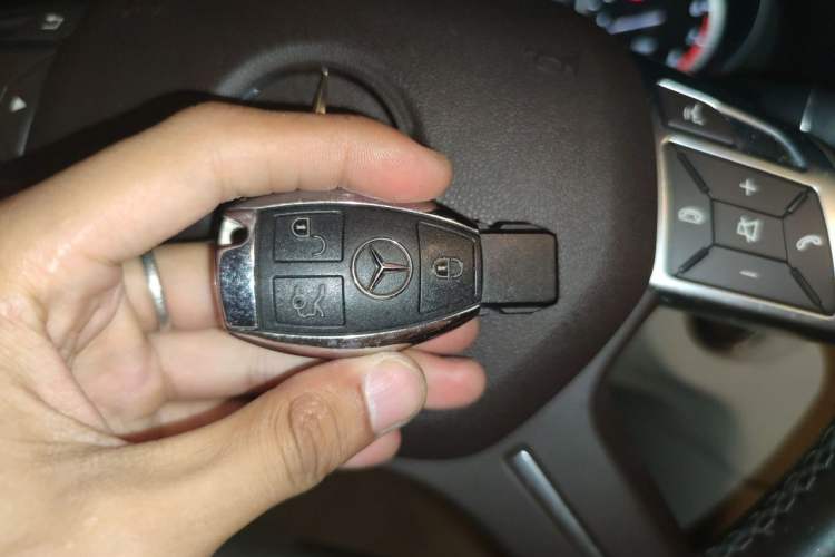 Used Mercedes-Benz E-Class 2015 E 200 L Vehicle Key