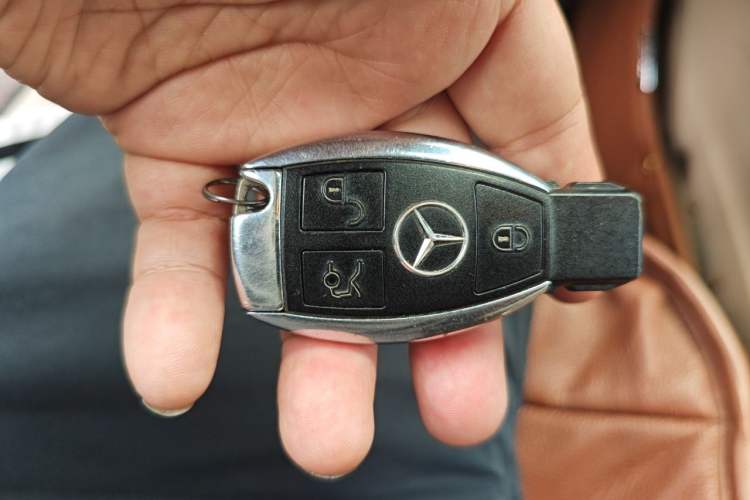 Used Mercedes-Benz E-Class 2015 Restyled E 260 L Sport Edition Vehicle Key
