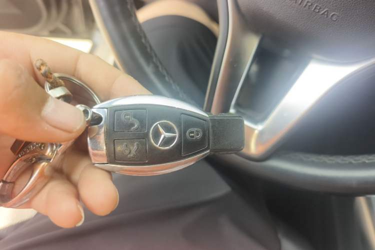 Used Mercedes-Benz E-Class 2015 E 260 L Sport & Fashion Model Vehicle Key