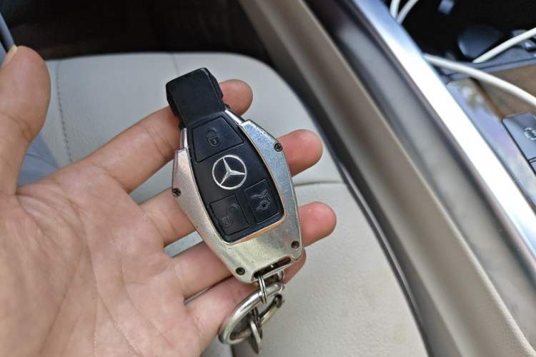Used Mercedes-Benz E-Class 2015 E 200 L Vehicle Key