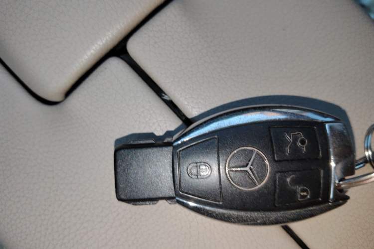 Used Mercedes-Benz E-Class 2015 E 260 L Sport Edition Vehicle Key