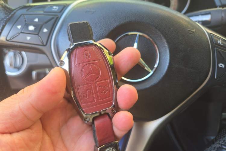 Used Mercedes-Benz E-Class 2015 E 260 L Sport Edition Vehicle Key