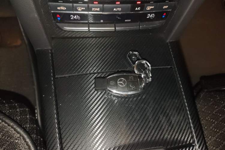 Used Mercedes-Benz E-Class 2015 Restyled E 260 L Sport Edition Vehicle Key