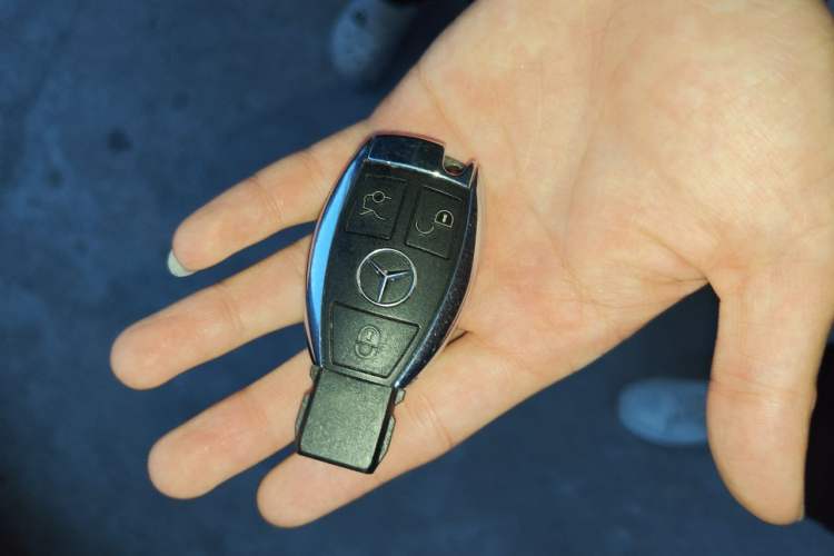 Used Mercedes-Benz E-Class 2015 E 200 L Vehicle Key
