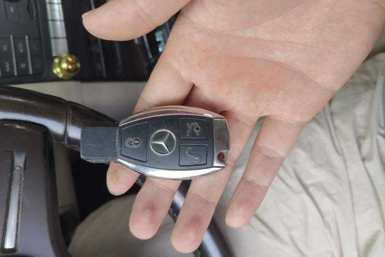 Used Mercedes-Benz E-Class 2015 E 200 L Vehicle Key