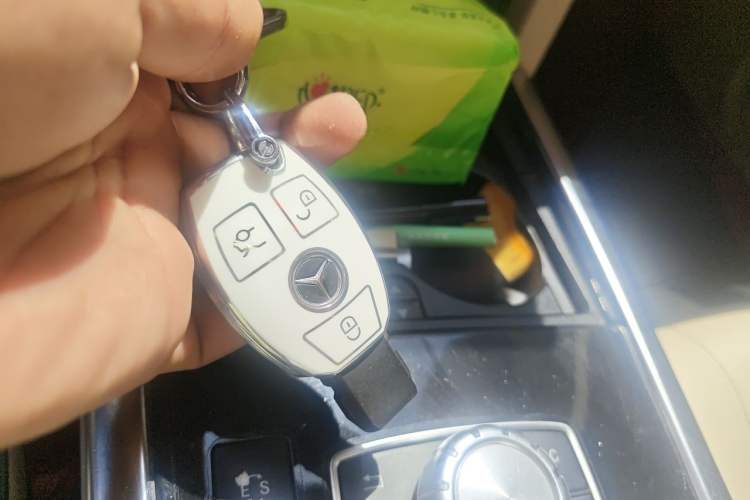 Used Mercedes-Benz E-Class 2015 E 260 L Sport & Fashion Model Vehicle Key