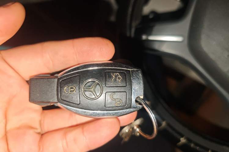Used Mercedes-Benz E-Class 2015 Facelift E 200 L Vehicle Key