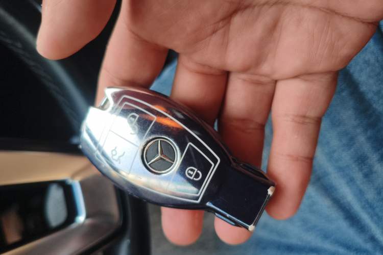 Used Mercedes-Benz E-Class 2015 Revised E 180 L Sport Edition Vehicle Key