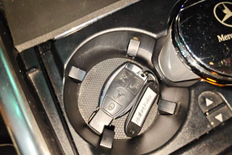 Used Mercedes-Benz E-Class 2015 E 260 L Sport & Fashion Model Vehicle Key