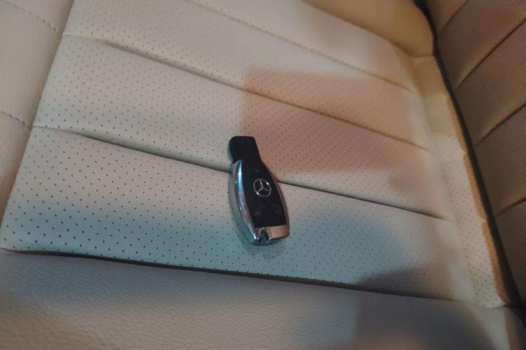 Used Mercedes-Benz E-Class 2015 Restyled E 260 L Sport Edition Vehicle Key