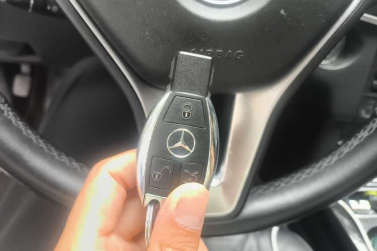 Used Mercedes-Benz E-Class 2015 E 320 L Sport 4MATIC Vehicle Key