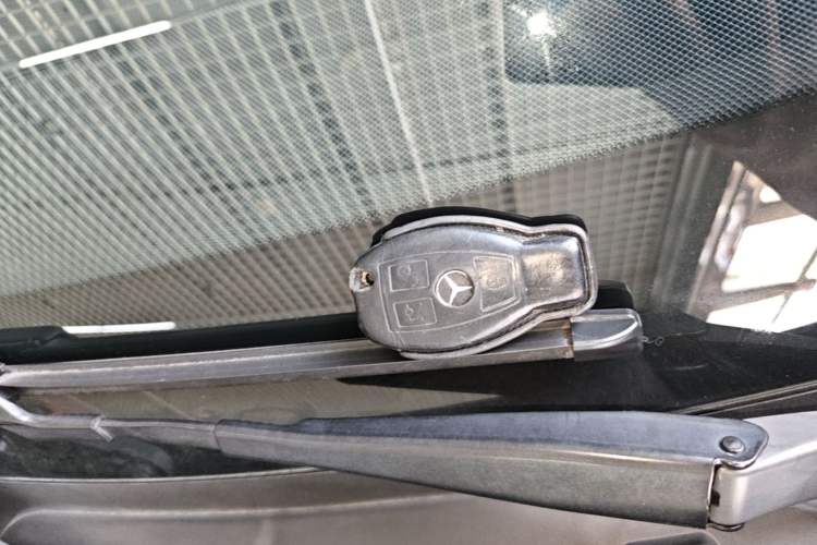 Used Mercedes-Benz E-Class 2015 Restyled E 260 L Sport Edition Vehicle Key