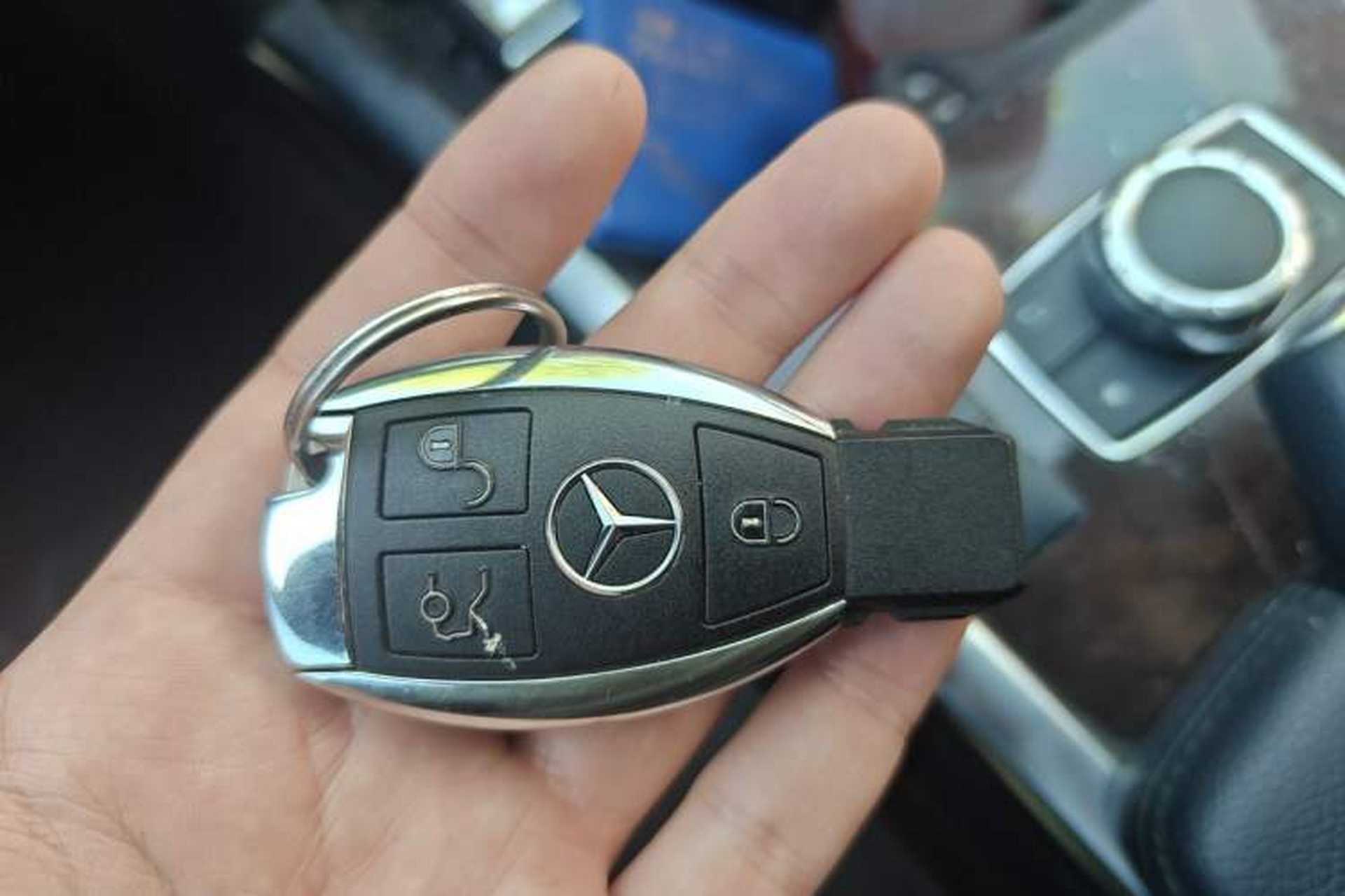 Used Mercedes-Benz E-Class 2015 Facelift E 200 L Vehicle Key