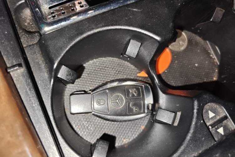Used Mercedes-Benz E-Class 2015 E 200 L Vehicle Key