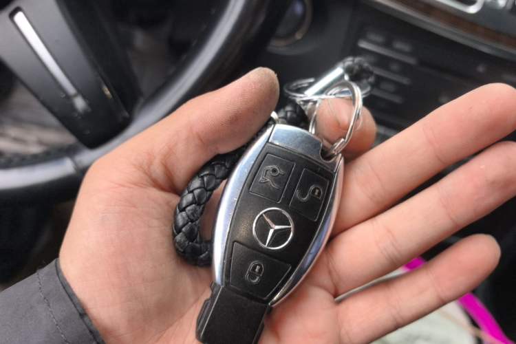 Used Mercedes-Benz E-Class 2015 Facelift E 260 L Luxury Edition Vehicle Key