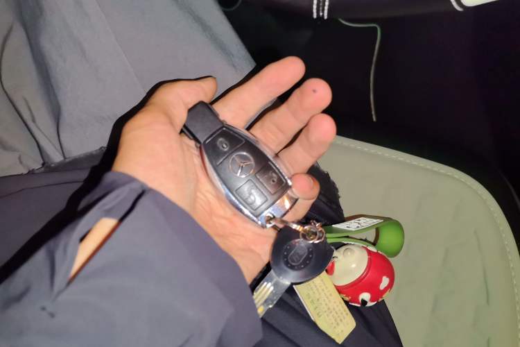 Used Mercedes-Benz E-Class 2015 E 260 L Sport & Fashion Model Vehicle Key