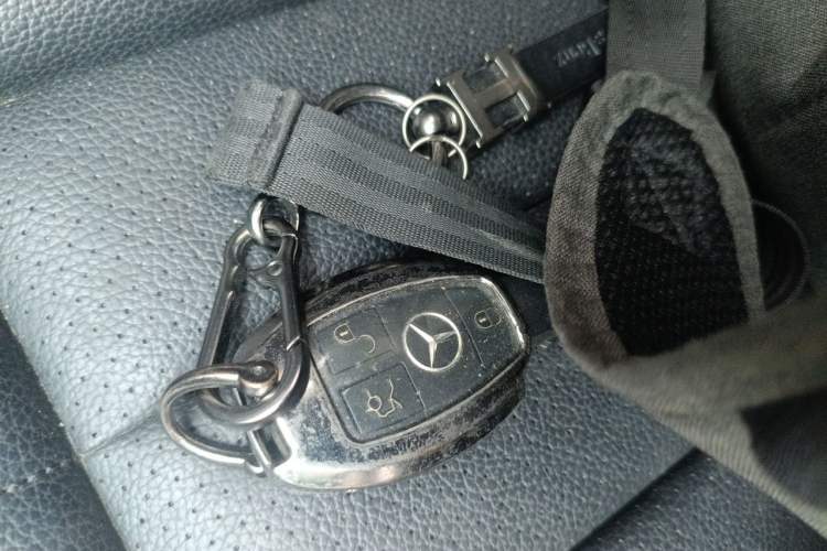 Used Mercedes-Benz E-Class 2015 Facelift E 200 L Vehicle Key