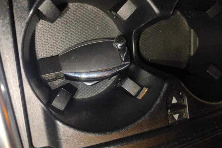 Used Mercedes-Benz E-Class 2015 E 260 L Sport & Fashion Model Vehicle Key