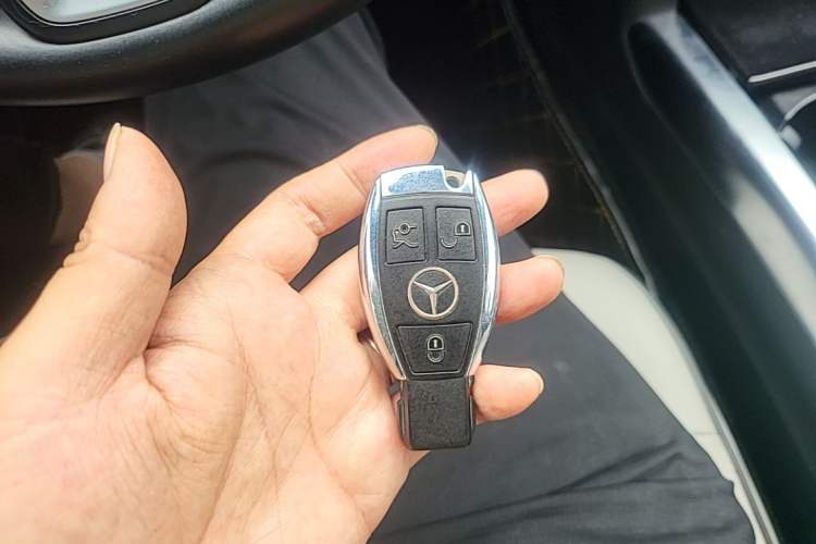 Used Mercedes-Benz E-Class 2015 E 260 L Sport Edition Vehicle Key