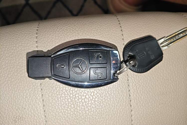 Used Mercedes-Benz E-Class 2015 Revised E 260 L Vehicle Key
