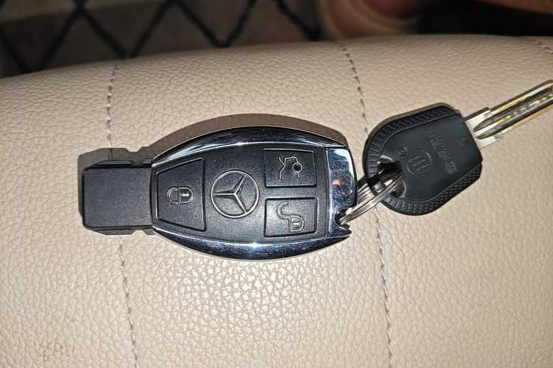 Used Mercedes-Benz E-Class 2015 Revised E 260 L Vehicle Key